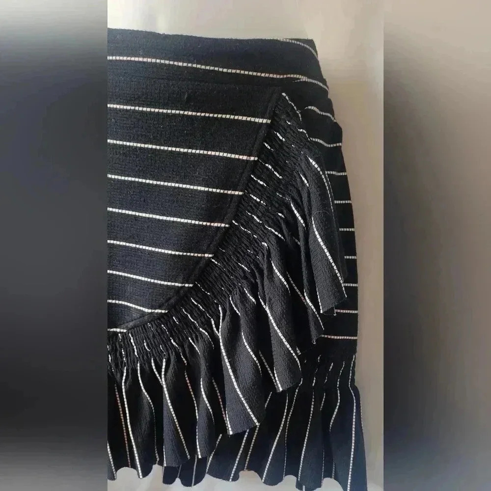 SIZE LG Moon River Striped Ruffle Hem Skirt Black & White - Picture 3 of 9